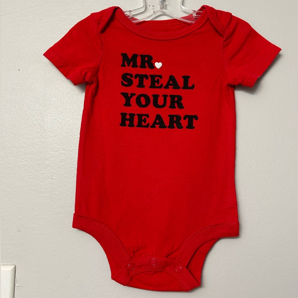 BOGO George Short Sleeve graphic onesie. Size 3-6m